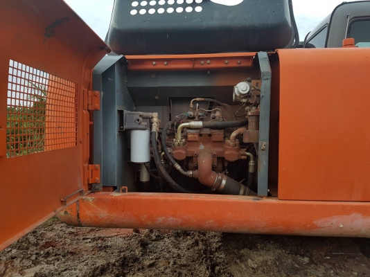 ขายรถแบคโฮ HITACHI ZX200-1 เอกสารเล่ม ไมล์ 7761 ชม.ราคา 1550000