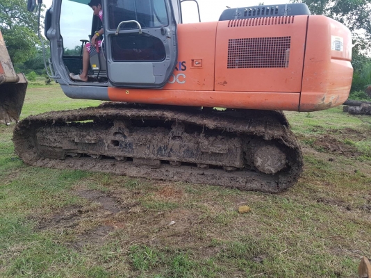 ขายรถแบคโฮ HITACHI ZX200-1 เอกสารเล่ม ไมล์ 7761 ชม.ราคา 1550000