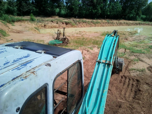 KOBELCO SK 60เอกสารอินวอย เครื่องปั้มดี ช่วงล่างดี อยู่ภาคอิสาน 340,000บ. สนใจ 0835601591 หรือ 0903494058