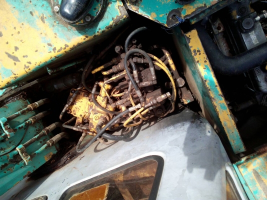 KOBELCO SK 60เอกสารอินวอย เครื่องปั้มดี ช่วงล่างดี อยู่ภาคอิสาน 340,000บ. สนใจ 0835601591 หรือ 0903494058