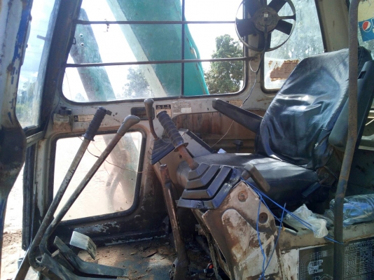 KOBELCO SK 60เอกสารอินวอย เครื่องปั้มดี ช่วงล่างดี อยู่ภาคอิสาน 340,000บ. สนใจ 0835601591 หรือ 0903494058