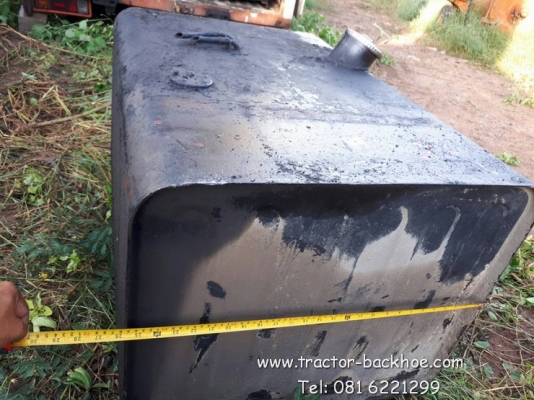 ถังน้ำมัน เก่าญี่ปุ่น สำหรับติดรถบรรทุก มีมาอีกตู้นึงเต็มๆครับ สนใจมาเลือกกันครับ ราคา 3,500 - 4,800 บาท