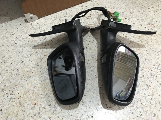 กระจกมองข้าง VOLVO V70 P2 เก่าญี่ปุ่นเเท้สภาพสวย