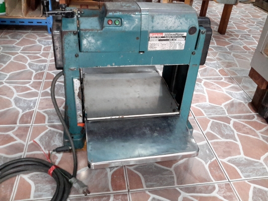 เครื่องรีดไม้ makita 2012