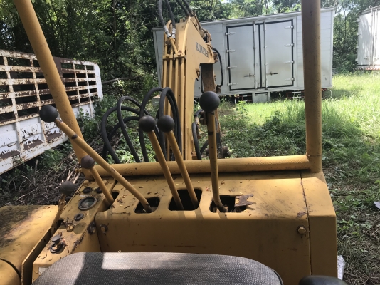 รถขุดKOMATSU PC20 รุ่น2 สภาพเชียงกง พร้อมใบอินวอย ราคาเบาๆ รถขุดKOMATSU PC20 รุ่น2 สภาพเชียงกง พร้อมใบอินวอย ราคาเบาๆ