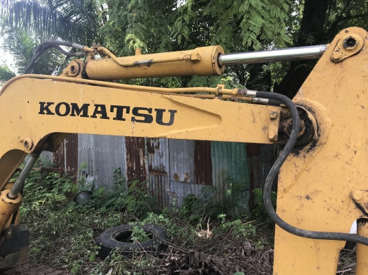 รถขุดKOMATSU PC20 รุ่น2 สภาพเชียงกง พร้อมใบอินวอย ราคาเบาๆ