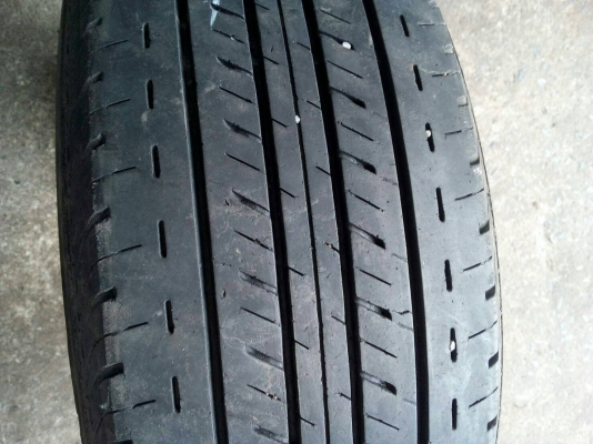 215/70R15 BRIDGESTONE DURAVIS R611 ปี15 มี 1 เส้น 700 บาท โทร.081-427-3941 215/70R15 BRIDGESTONE DURAVIS R611 ปี15 มี 1 เส้น 700 บาท โทร.081-427-3941