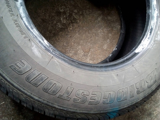 215/70R15 BRIDGESTONE DURAVIS R611 ปี15 มี 1 เส้น 700 บาท โทร.081-427-3941 215/70R15 BRIDGESTONE DURAVIS R611 ปี15 มี 1 เส้น 700 บาท โทร.081-427-3941