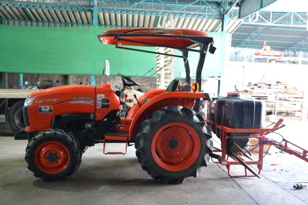 ขายรถแทรกเตอร์รุ่นL3208SPพร้อมเครื่องพ่นยาBS350 สามารถผ่อนได้ ดาวน์ได้