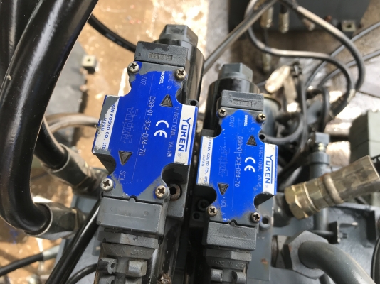 ขายชุดปั้มน้ำมันไฮโดรลิคหัวปั้ม 2ตอน Yuken ขนาด 10HP. 380V Made in Japan ทั้งชุด สภาพสวยมาก วาล์วคอนโทรล 24VDC 3ชุด พร้อมอุปกรณ์ครบ พร้อมใช้งาน