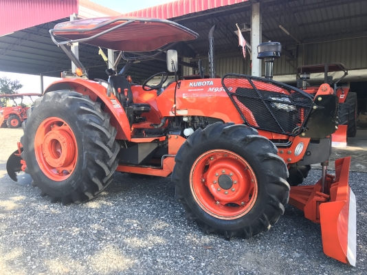 ขายรถไถคูโบต้า M9540 สภาพสวย ทุกระบบสมบูรณ์พร้อมใช้งรถทำงาน 1,550 ชั่วโมง อุปกรณ์ ใบมีดหน้าและผาน7 ราคา 868,000 บาท สนใจต่อรองได้ค่ะ โทร 081-9136451 คุณโบว์ ขอดูรูปเพิ่มเติม line:Bow6451 ค่ะ ขายรถไถคูโบต้า M9540 สภาพสวย ทุกระบบสมบูรณ์พร้อมใช้งรถทำงาน 1,550 ชั่วโมง อุปกรณ์ ใบมีดหน้าและผาน7 ราคา 868,000 บาท สนใจต่อรองได้ค่ะ โทร 081-9136451 คุณโบว์ ขอดูรูปเพิ่มเติม line:Bow6451 ค่ะ