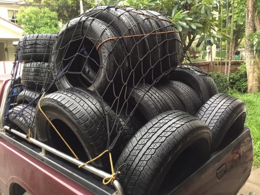 ยาง Bridgestone 265 65 17 ปลายปี16 ดอกเต็ม สวยคม ใช้ยาว ราคาไม่แพง ยาง Bridgestone 265 65 17 ปลายปี16 ดอกเต็ม สวยคม ใช้ยาว ราคาไม่แพง