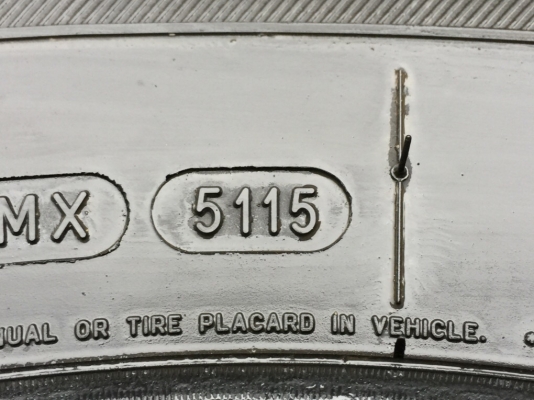 ยาง Michelin 265 70 16 สิ้นปี15 ดอกเยอะ เนื้อนิ่มๆ ราคาไม่แพง