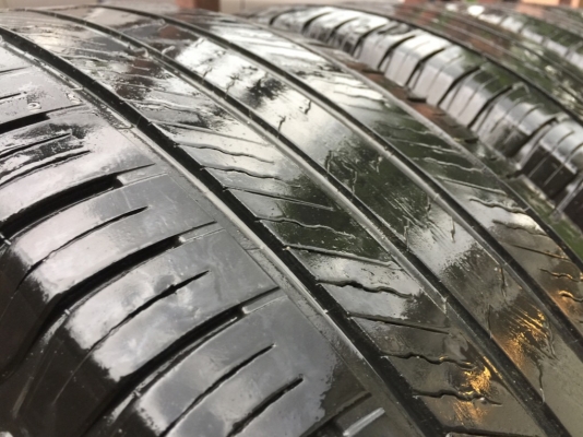 ยาง Michelin 265 70 16 สิ้นปี15 ดอกเยอะ เนื้อนิ่มๆ ราคาไม่แพง