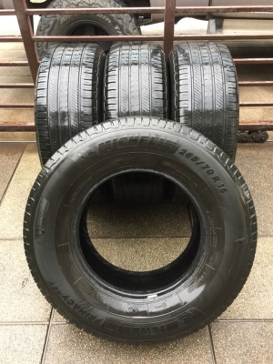 ยาง Michelin 265 70 16 สิ้นปี15 ดอกเยอะ เนื้อนิ่มๆ ราคาไม่แพง