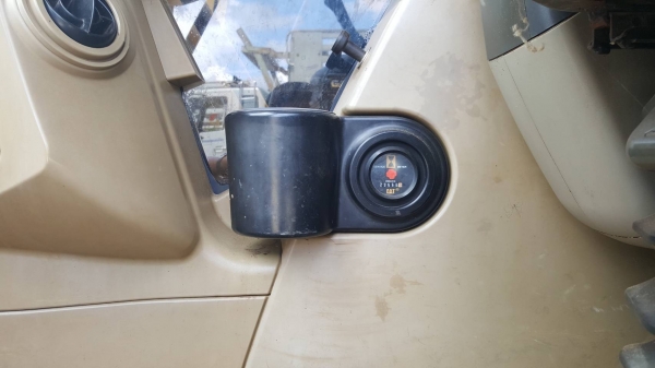 ขาย แบคโฮ CAT 320C เอกสารเล่มทะเบียนครบ เครื่องดี ปั้มดี ไฟเต็ม ช่วงล่าง 70\% ราคาต่อรองได้