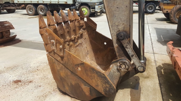 ขาย แบคโฮ CAT 320C เอกสารเล่มทะเบียนครบ เครื่องดี ปั้มดี ไฟเต็ม ช่วงล่าง 70\% ราคาต่อรองได้