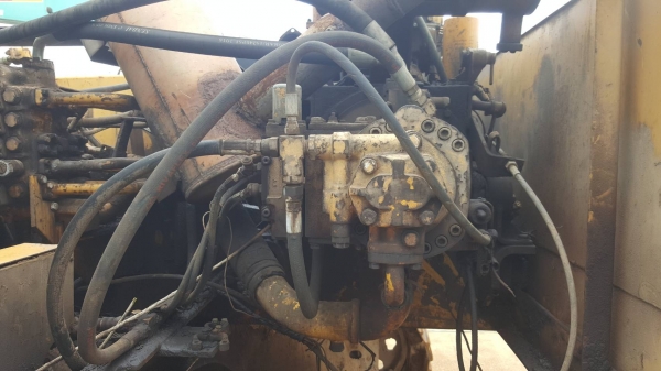 ขาย แบคโฮ KOMATSU PC220-3 เอกสารเล่มทะเบียนครบ ขายตามสภาพ ราคาต่อรองได้