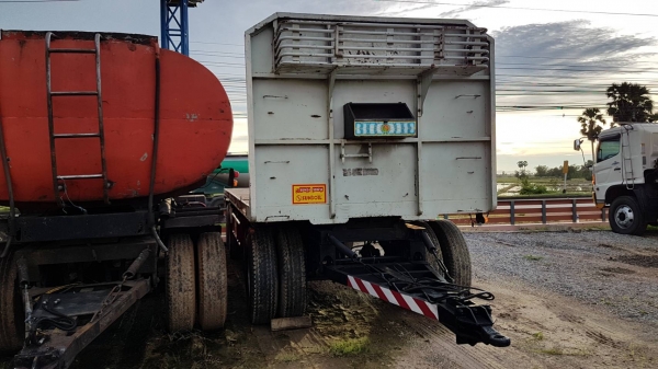 ขาย ลูกพ่วงพื้นเรียบสามเพลา อู่สมศักดิ์ ปี 52 สภาพสวยพร้อมใช้งาน เอกสารพร้อมโอน สนใจติดต่อเรา ดำสุโขทัย โทร 089-7087998,081-7855503 หรือเยี่ยมชมเว็บไซต์ www.dum-sukhothai.com #เรายินดีให้บริการคร่า..... ขาย ลูกพ่วงพื้นเรียบสามเพลา อู่สมศักดิ์ ปี 52 สภาพสวยพร้อมใช้งาน เอกสารพร้อมโอน สนใจติดต่อเรา ดำสุโขทัย โทร 089-7087998,081-7855503 หรือเยี่ยมชมเว็บไซต์ www.dum-sukhothai.com #เรายินดีให้บริการคร่า.....