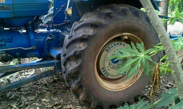 ขายเครื่องจักรกลการเกษตรรถไถ