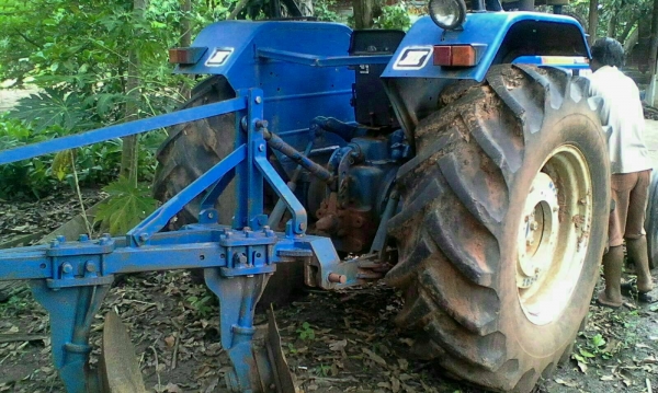 ขายเครื่องจักรกลการเกษตรรถไถ