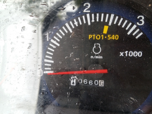 ขายรถไถ KUBOTA L3608 4WD รถสภาพเดิมๆใช้งานน้อย660ชั่วโมง มีอุปกรณ์2ชิ้น ใบมีดันหน้า+ผานพวนดิน เจ้าของทำงานเป็นหมออยู่โรงพยาบาล รถใช้งานน้อยไม่มีเวลาขับจอดไว้เฉยๆเลยอยากขายออก เกียร์ดี ไฮโดรลิกดีไม่มีเยิ้ม่ รถไม่เคยรับจ้าง ไถ่แต่สวนของตัวเองใช้งานน้อย ซื้อ