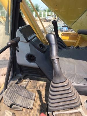 ขาย pc200-8 11,xxx ชม ใบแจ้งจำหน่าย ลองได้ที่ลาดหลุมแก้ว