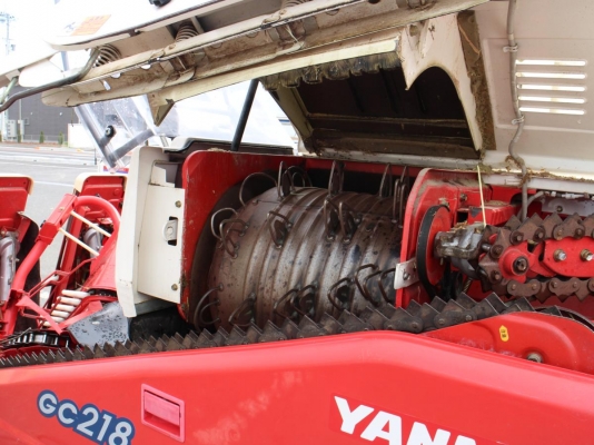 รถเกี่ยวนวดข้าว yanmar gc 215ตัวนี้เป็น รุ่นใหม่มาก สภาพสวย ชั่วโมงทำงานน้อยจากญี่ปุ่น ระบบสมบูรณ์ขั