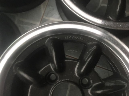 ล้อกล้วย japan ขอบ13 กว้าง 5.5 ET38 4.114 ทำสีเทาดำ ขอบเงา ใหม่  สวยๆ พร้อมใช้