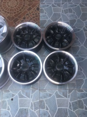 ล้อกล้วย japan ขอบ13 กว้าง 5.5 ET38 4.114 ทำสีเทาดำ ขอบเงา ใหม่  สวยๆ พร้อมใช้
