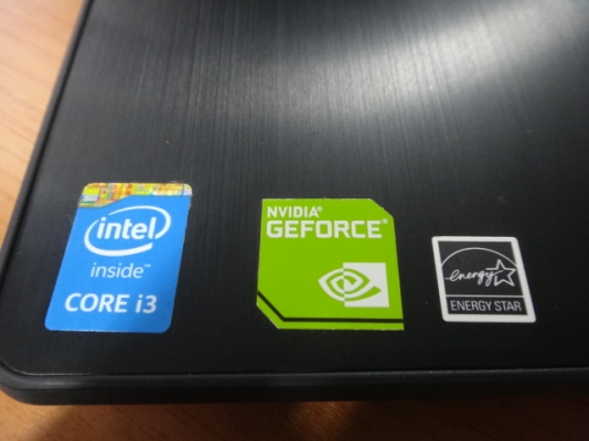 LENOVO YOGA 500 Core i3