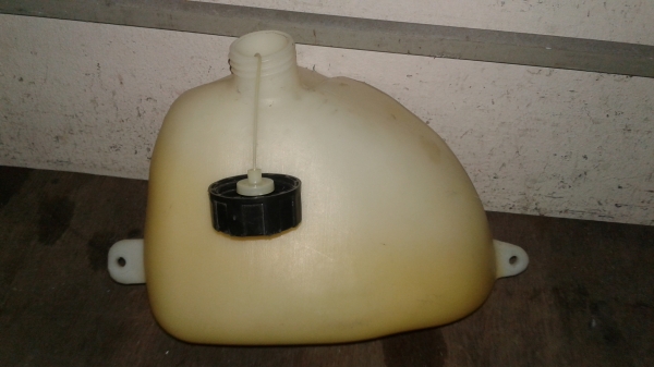 ถังน้ำมันพลาสติก เครื่องตัดหญ้า