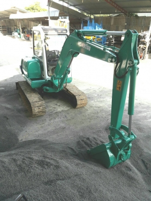 PC40-7เก๋งตู้ ปั้มนิ้ว รถสภาพดี สวย พร้อมใช้