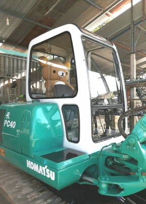 PC40-7เก๋งตู้ ปั้มนิ้ว รถสภาพดี สวย พร้อมใช้