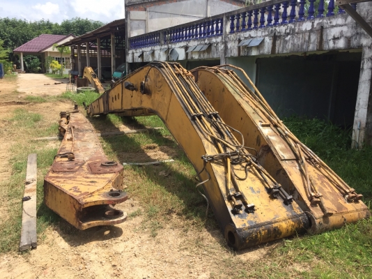 บูมยาวประมาณ 17ม. ยกลงจาก pc300-6 มี 2 ชุด