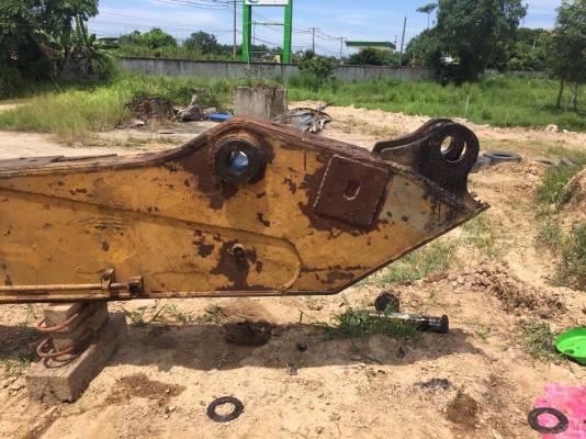 บูมยาวประมาณ 17ม. ยกลงจาก pc300-6 มี 2 ชุด