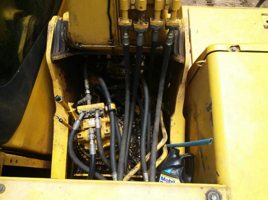 โคมัตสุ Pc 200-7 ทำงาน 9,000 ชม. เอกสารอินวอยราคา 1,500,000 รถชุมพร โคมัตสุ Pc 200-7 ทำงาน 9,000 ชม. เอกสารอินวอยราคา 1,500,000 รถชุมพร