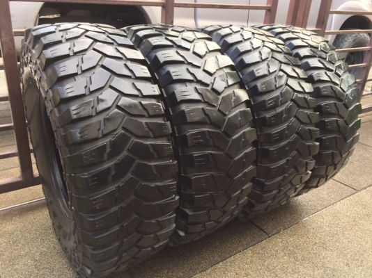 ยาง Mud Maxxis Trepador 35 12.5 16 ปลายปี13 ดอกเต็ม ไม่มีปะ ใช้ยาว ราคาไม่แพง