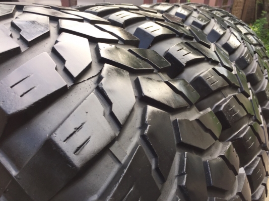 ยาง Mud Maxxis Trepador 35 12.5 16 ปลายปี13 ดอกเต็ม ไม่มีปะ ใช้ยาว ราคาไม่แพง