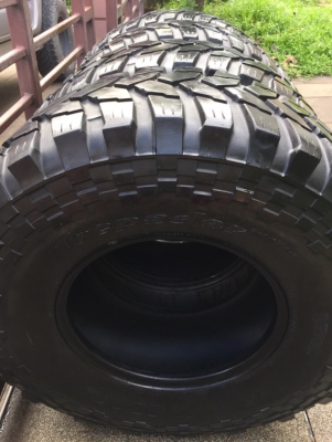 ยาง Mud Maxxis Trepador 35 12.5 16 ปลายปี13 ดอกเต็ม ไม่มีปะ ใช้ยาว ราคาไม่แพง