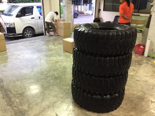 ยาง Mud Maxxis Trepador 35 12.5 16 ปลายปี13 ดอกเต็ม ไม่มีปะ ใช้ยาว ราคาไม่แพง