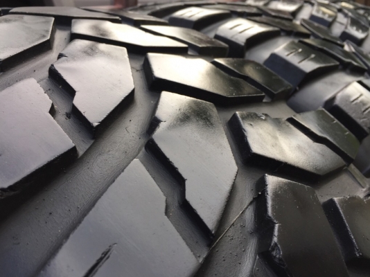 ยาง Mud Maxxis Trepador 35 12.5 16 ปลายปี13 ดอกเต็ม ไม่มีปะ ใช้ยาว ราคาไม่แพง