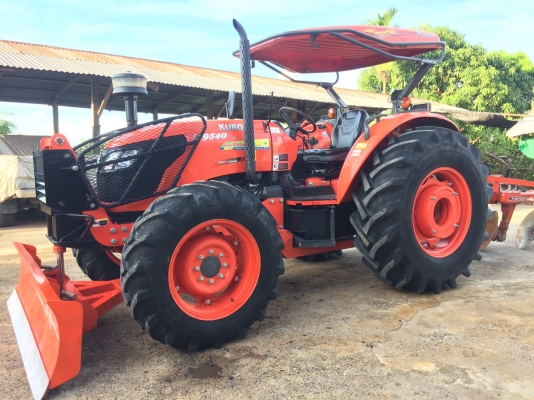 ขายรถไถคูโบต้า M9540 สีเดิมจากโรงงาน สวยเหมือนใหม่ รถทำงาน 787 ชั่วโมง เล่มพร้อม ปี58 รถยึด ราคาเพียง 968,000 บาท โทร 081-9136451 คุนโบว์ ขอดูรูปเพิ่มเติม Line:Bow6451 ค่ะ พร้อมจัดส่งฟรีทั่วประเทศ