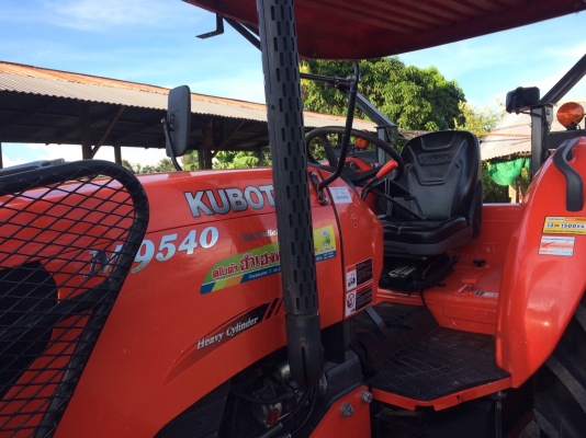 ขายรถไถคูโบต้า M9540 สีเดิมจากโรงงาน สวยเหมือนใหม่ รถทำงาน 787 ชั่วโมง เล่มพร้อม ปี58 รถยึด ราคาเพียง 968,000 บาท โทร 081-9136451 คุนโบว์ ขอดูรูปเพิ่มเติม Line:Bow6451 ค่ะ พร้อมจัดส่งฟรีทั่วประเทศ