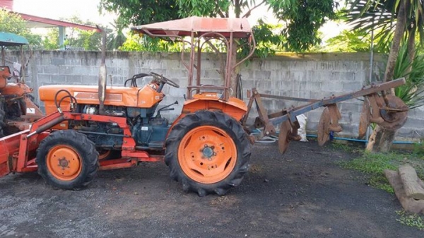 เก่นอก L2000DT สองเพลา พร้อมดันหน้า ผาลหลัง3 เก่นอก L2000DT สองเพลา พร้อมดันหน้า ผาลหลัง3