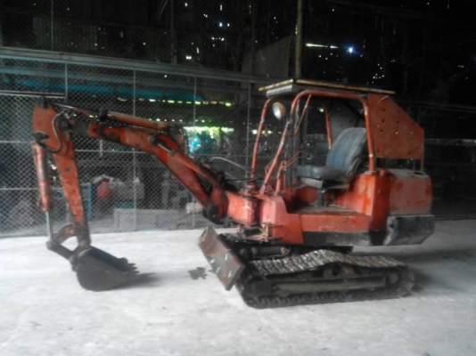 รถแบคโฮเล็ก