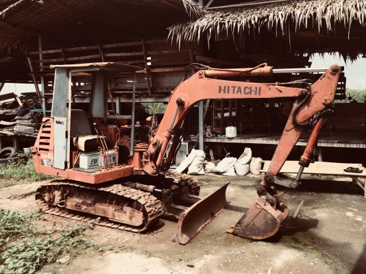 ขายรถดันแบ็คโฮ HITACHI KH40 เครื่อง ISUZU 4 สูบ กระบอกไฮดรอลิค2กระบอก