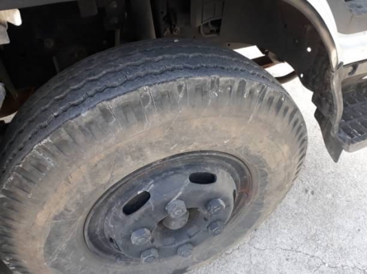 6ล้อ ISUZU NQR 175แรงม้า ปี56 รถสวยมาก ไมล์หมื่นกว่าเอง เครื่องดี ราคาต่อรองได้ ติดต่อ 0872976734