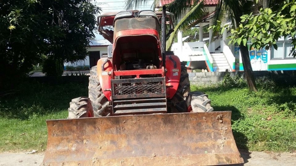 ขายรถไถm7040เอกสารทะเบียน ใบดันหน้า ผานหลังสภาพพร้อมใช้งาน