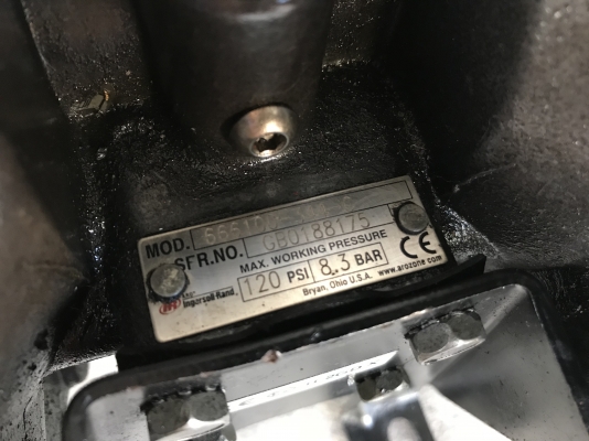 ขายปั้มไดอะแฟรม ARO โครงสร้างสแตนเลส ขนาด 1นิ้ว made in USA. สภาพสวย ดูดแรง พร้อมใช้งาน